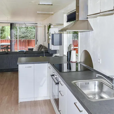 Σπίτι διακοπών In With Kitchen